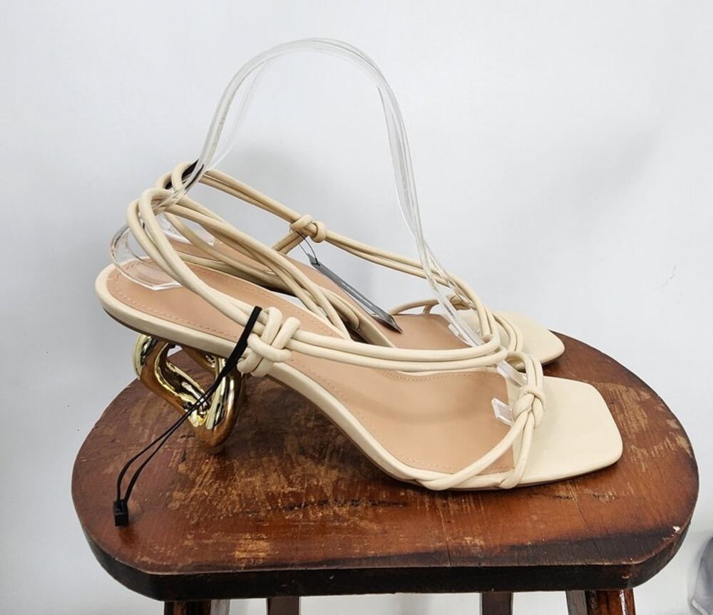 New‎ NWT Express Classic Nude Twist Detail Heels Size 10